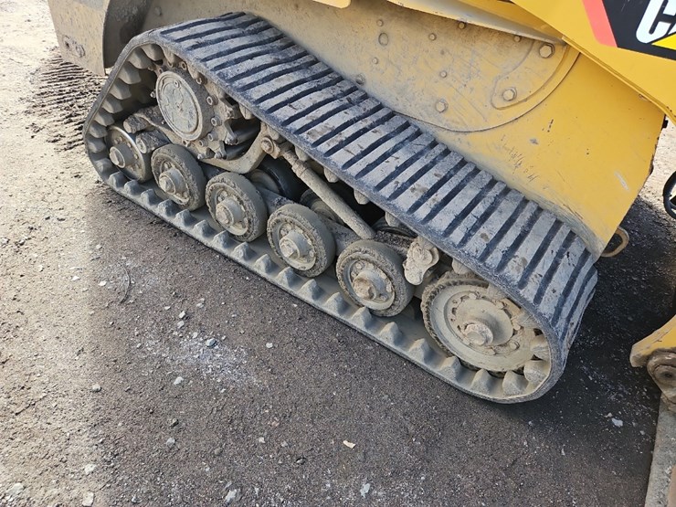 2011-caterpillar-257b3-image-12