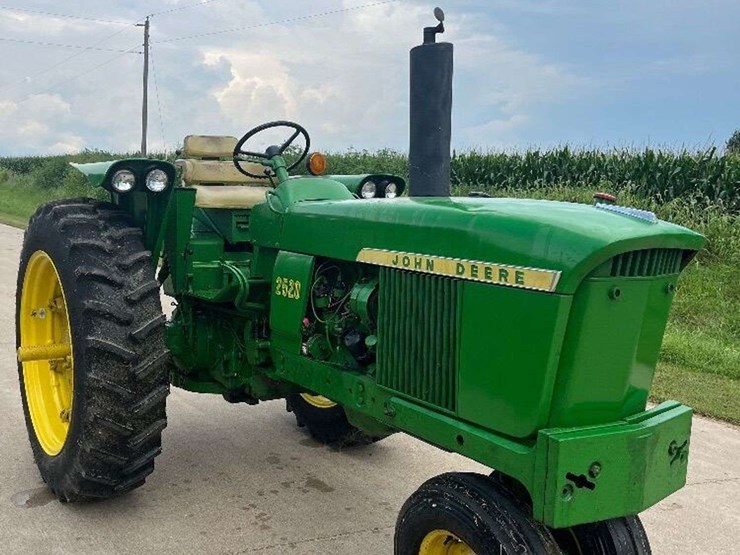 1970-john-deere-2520-image-3