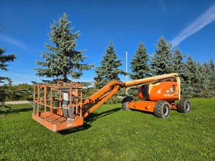 2004-jlg-600aj-image-1