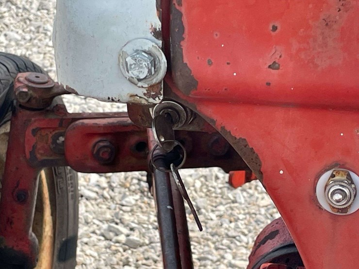 ford-8n-image-44