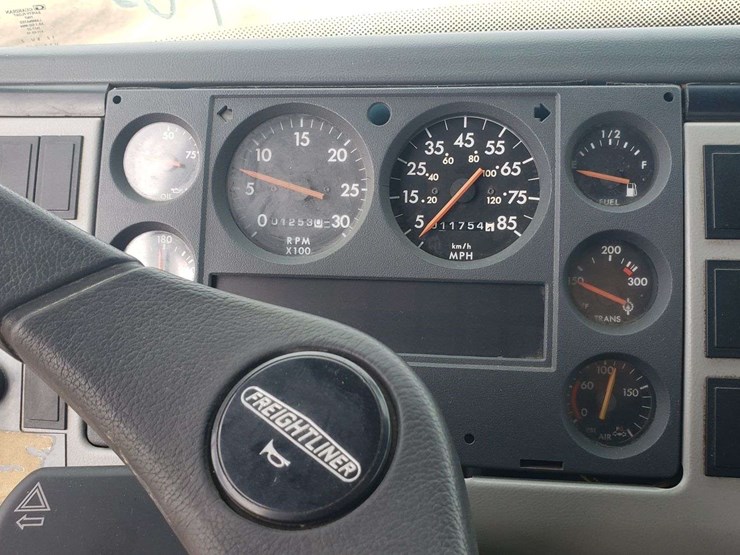 1995-freightliner-fl80-image-14