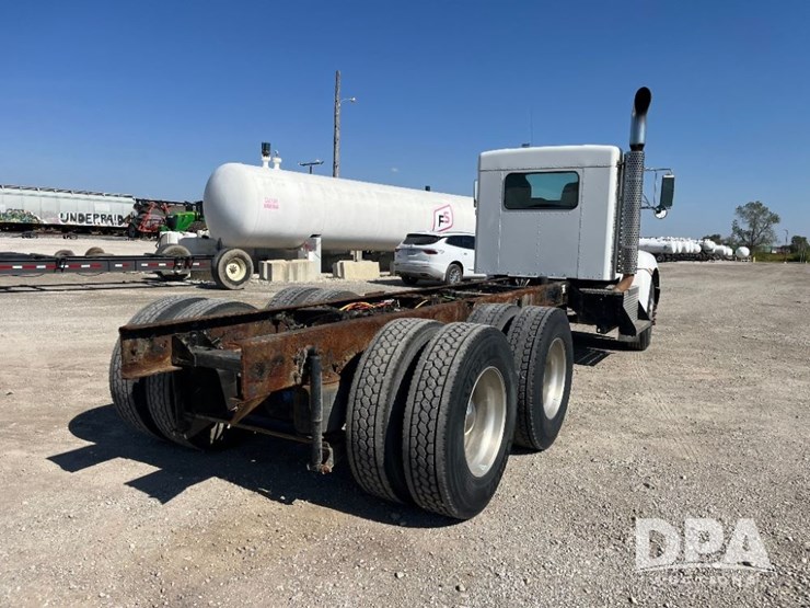 2009-kenworth-t370-image-9