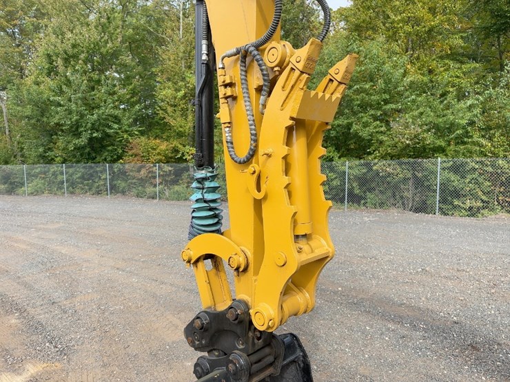 2021-caterpillar-305-image-13