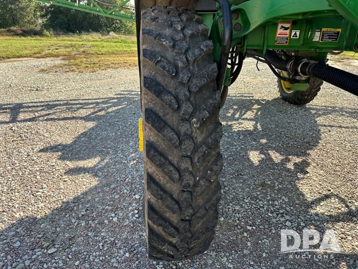 2021-john-deere-r4044-image-23