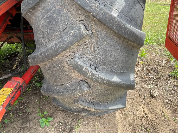 massey-ferguson-510-image-40