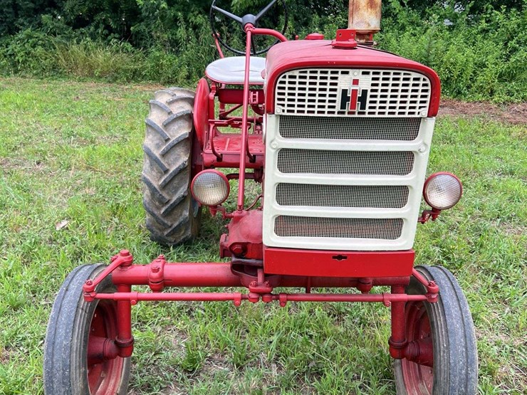 farmall-140-image-8