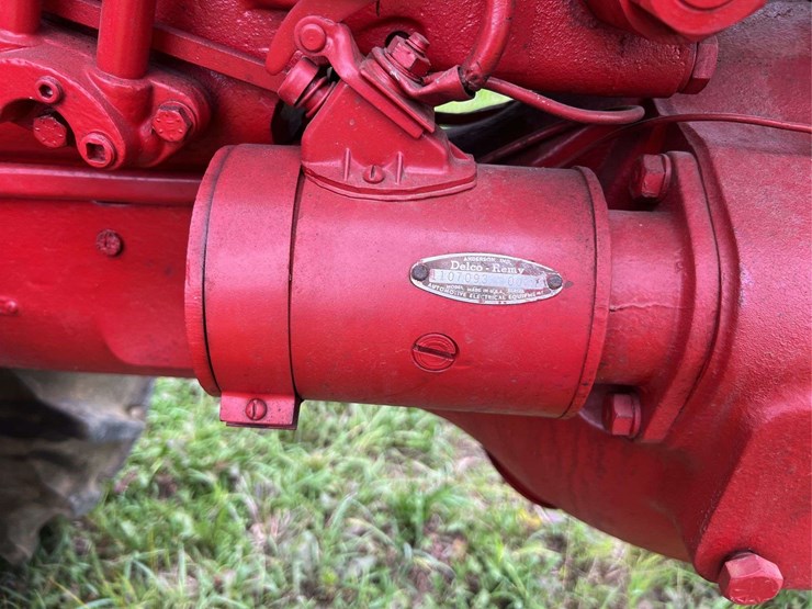 farmall-140-image-36
