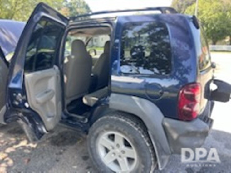 2007-jeep-liberty-sport-image-10