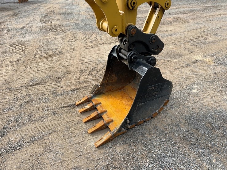 2021-caterpillar-305-image-9