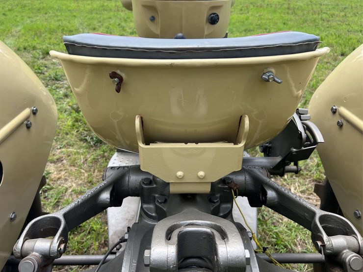 massey-ferguson-40-image-59