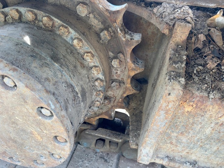 2004-deere-225c-lc-image-22