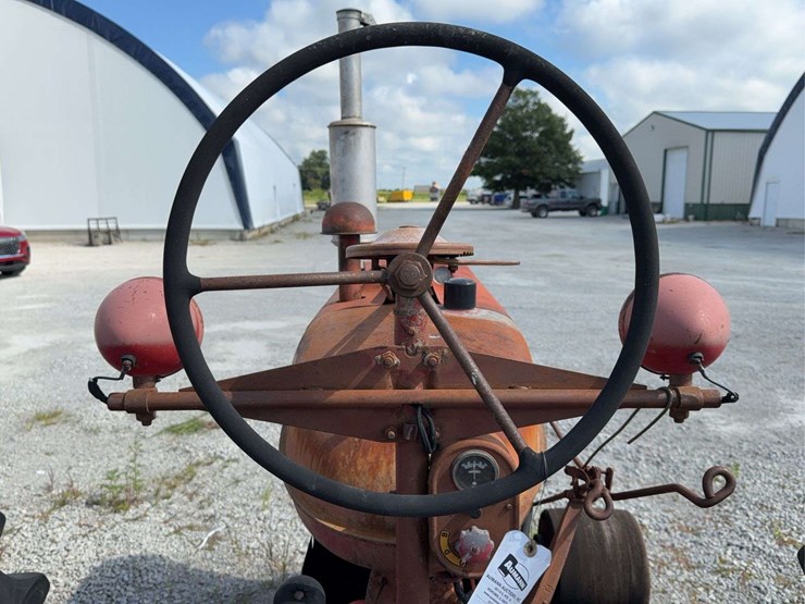 farmall-m-image-10