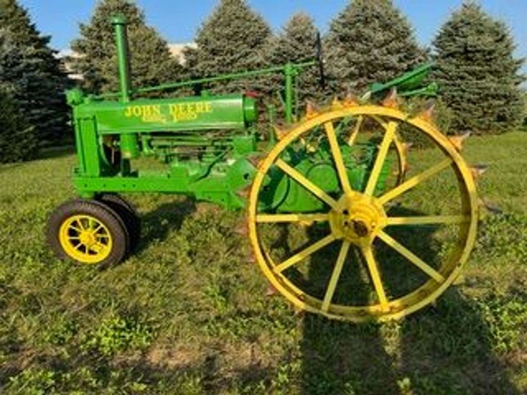john-deere-b-image-1