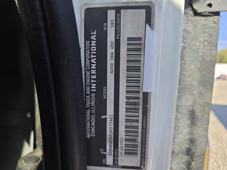 2003-international-durastar-4200-image-60