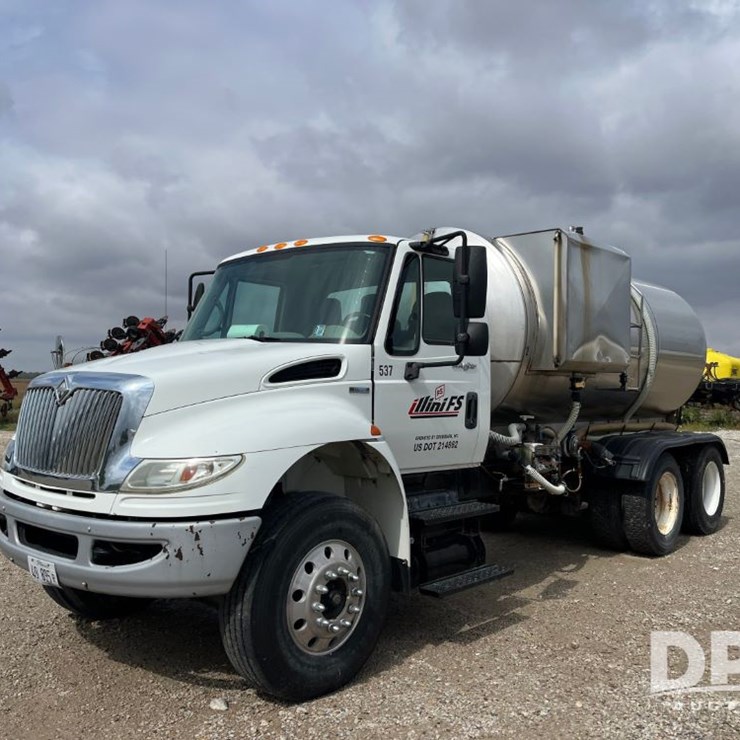 2009 IHC DuraStar 4400 Truck (JN3095, Unit 537)