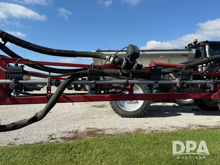 2018-case-ih-patriot-3340-image-30