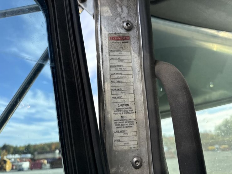 2009-kenworth-w900-image-67