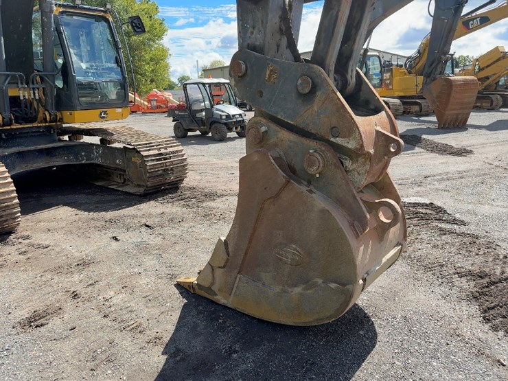 2019-deere-300g-lc-image-8