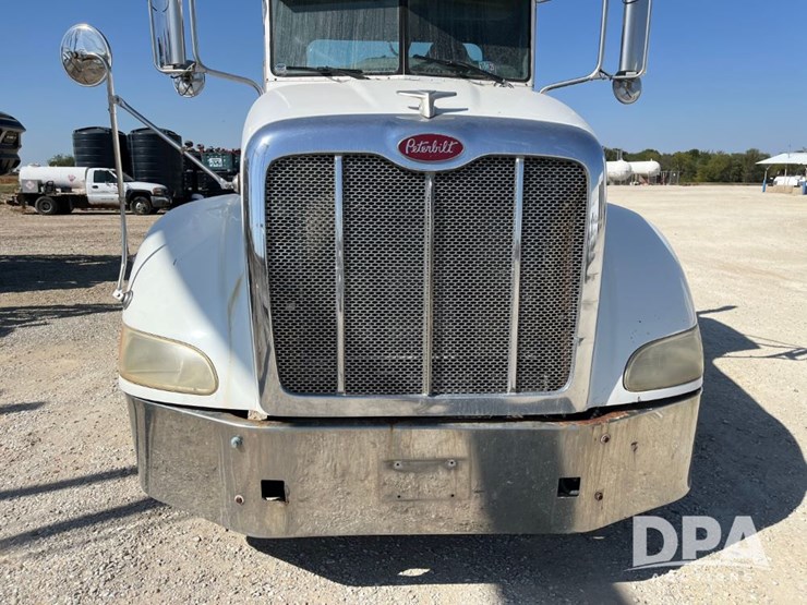 2007-peterbilt-386-image-21