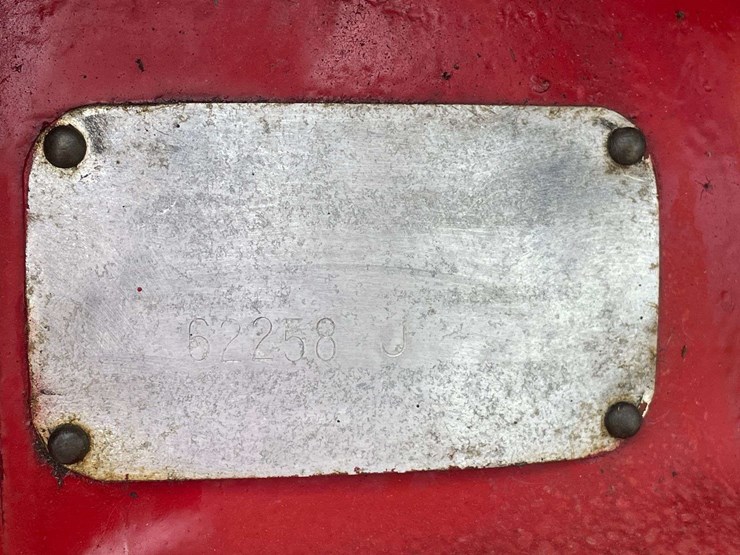 farmall-140-image-60