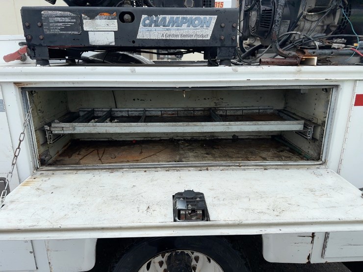 2008-ford-f550-xl-image-14