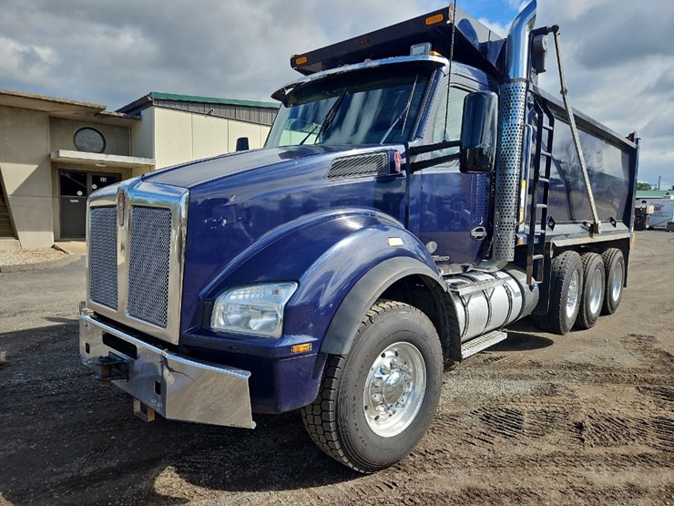 2016-kenworth-t880-image-1