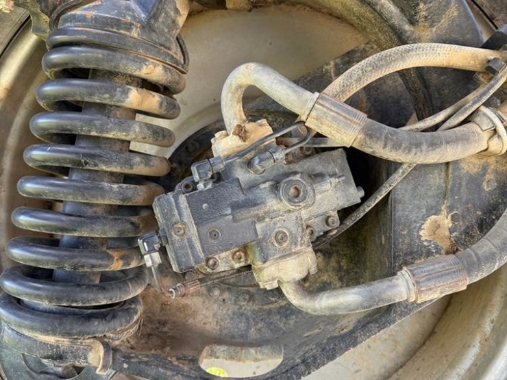 2018-case-ih-patriot-3340-image-75