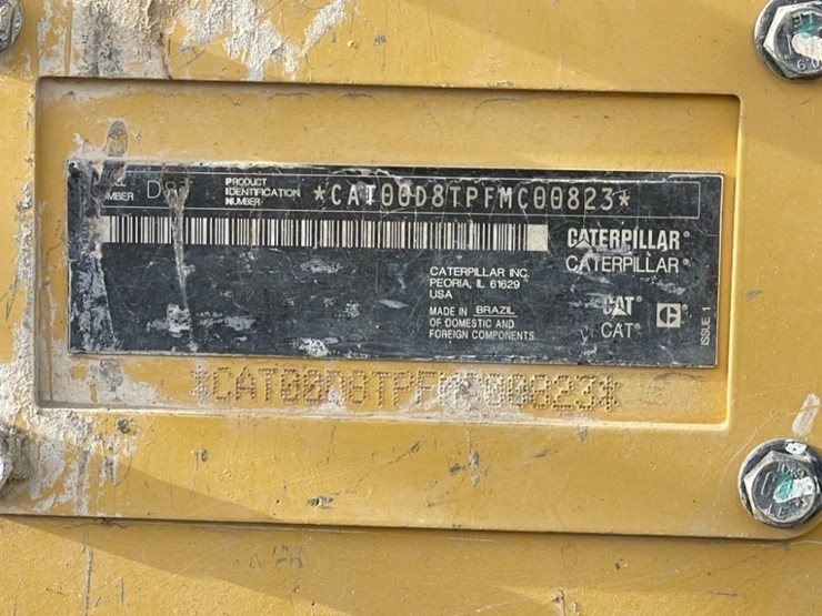 2017-caterpillar-d8t-image-52