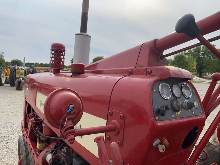 farmall-350-diesel-image-31