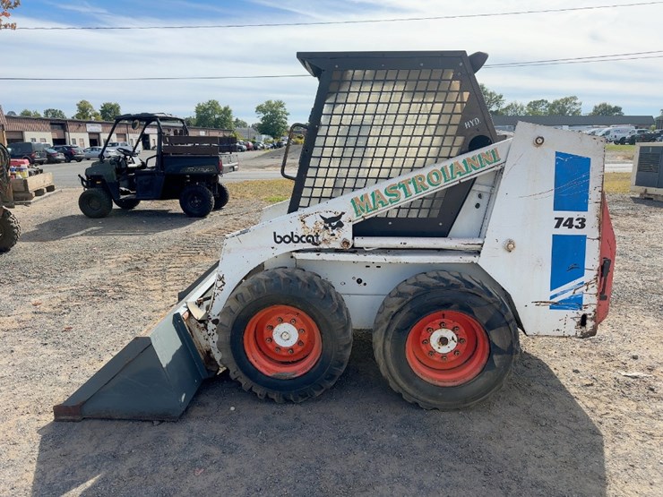 1981-bobcat-743-image-2
