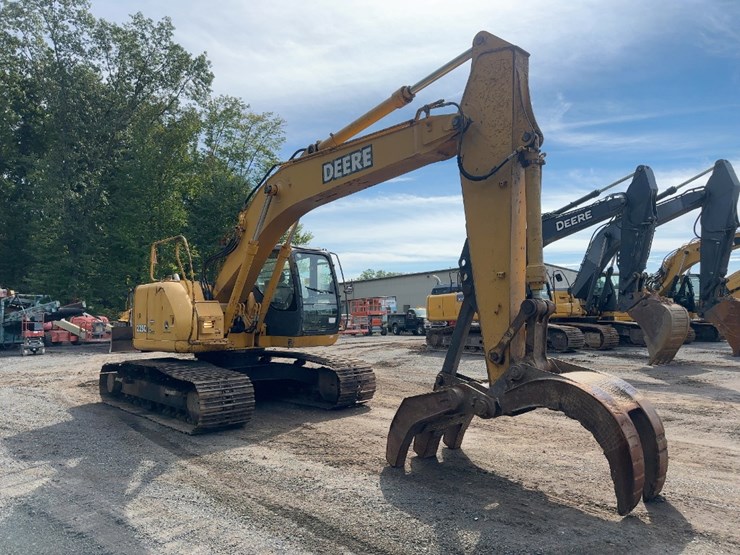2004-deere-225c-lc-image-7