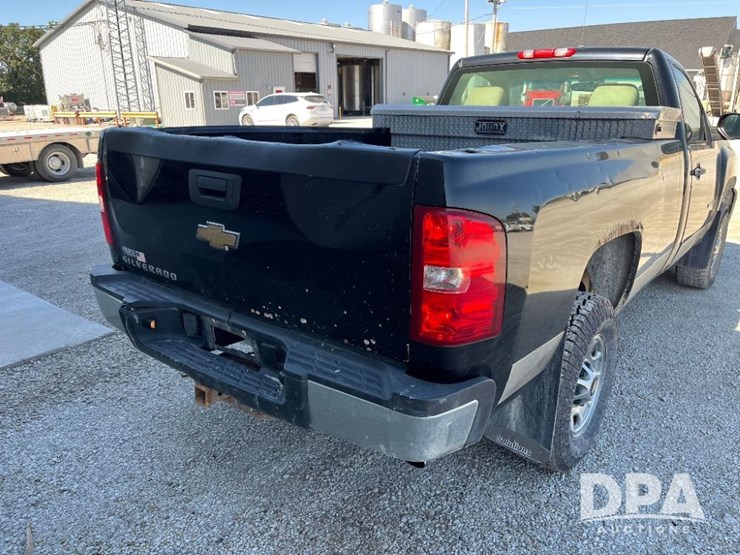 2011-chevrolet-2500hd-image-31