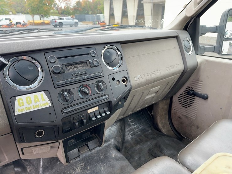 2008-ford-f550-xl-image-28