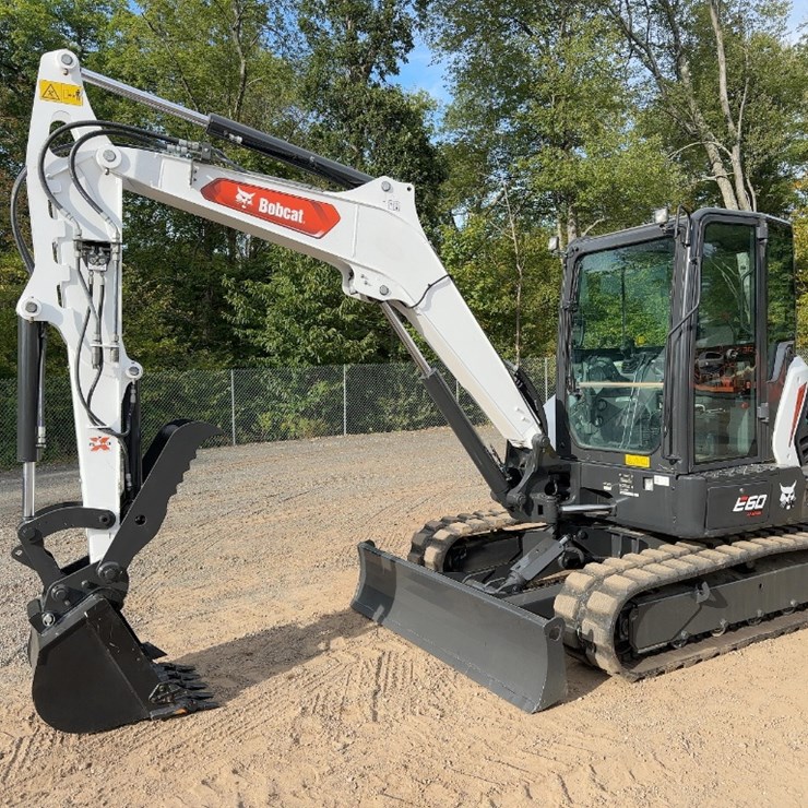 2023 BOBCAT E60