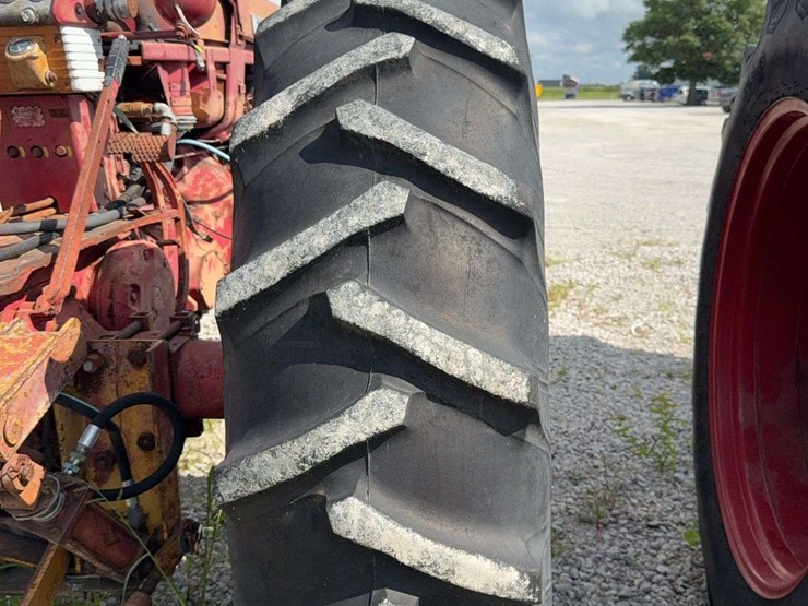 farmall-560-diesel-image-14