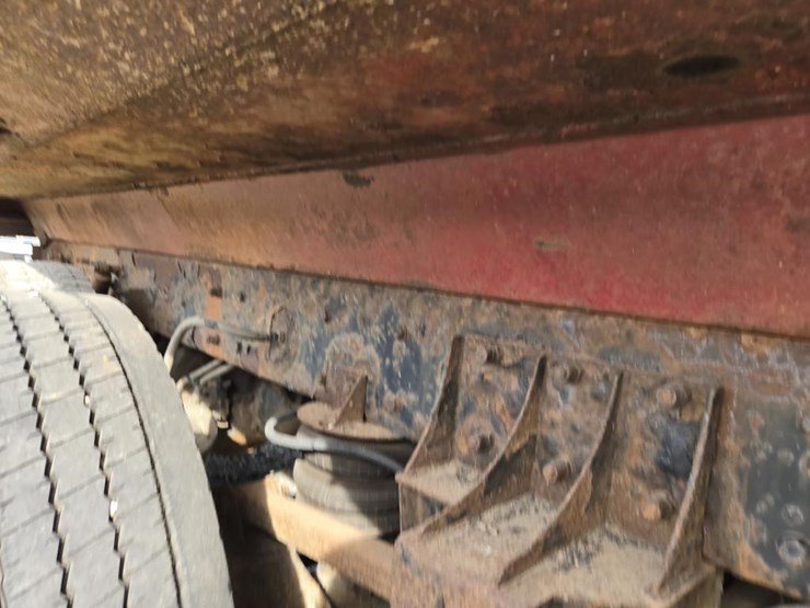 2002-kenworth-t800-image-32