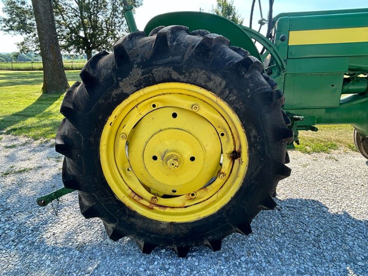 1956-john-deere-320u-image-6