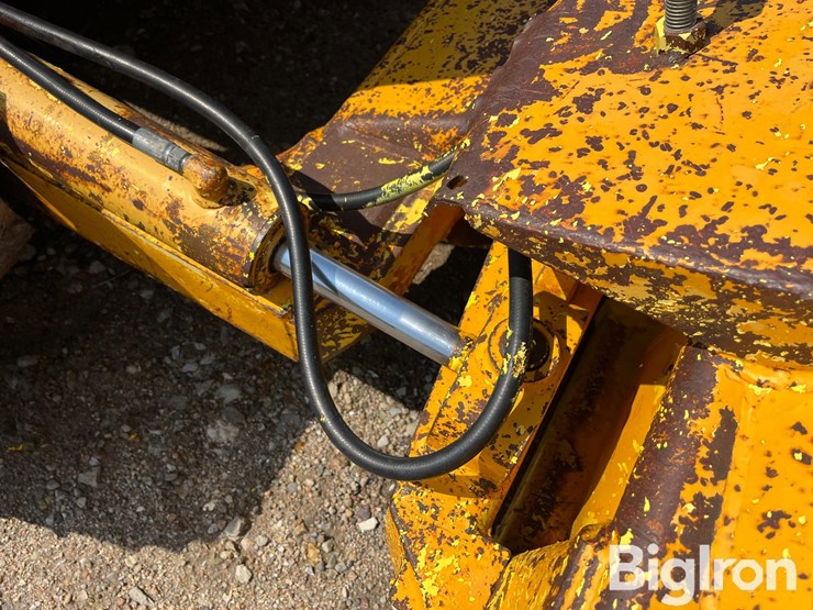 1980-deere-450c-image-14