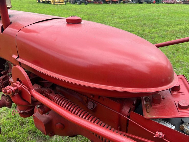 farmall-140-image-64
