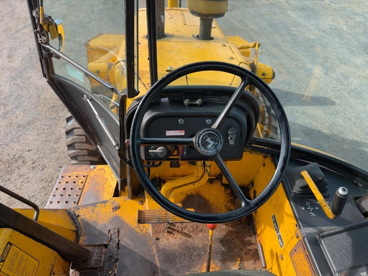 1986-deere-310c-image-28