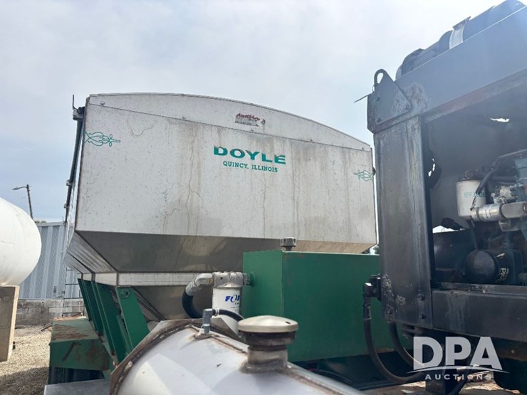 2015-behnke-dry-tender-trailer-(gp11556)-image-62