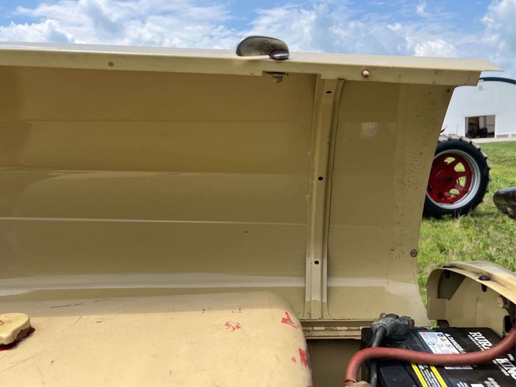 massey-ferguson-40-image-82