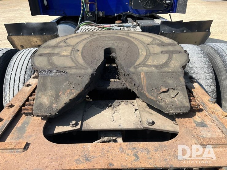 2013-kenworth-t660-image-44