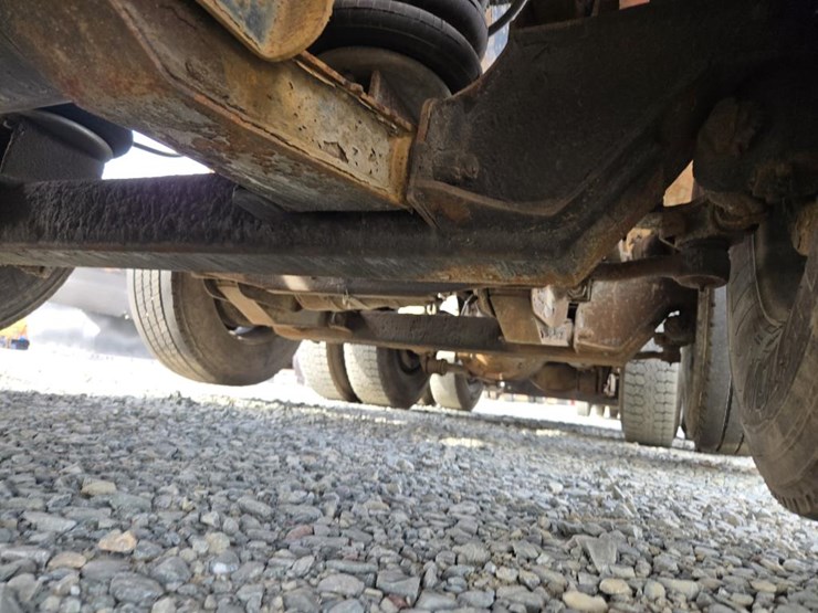 2002-kenworth-t800-image-39