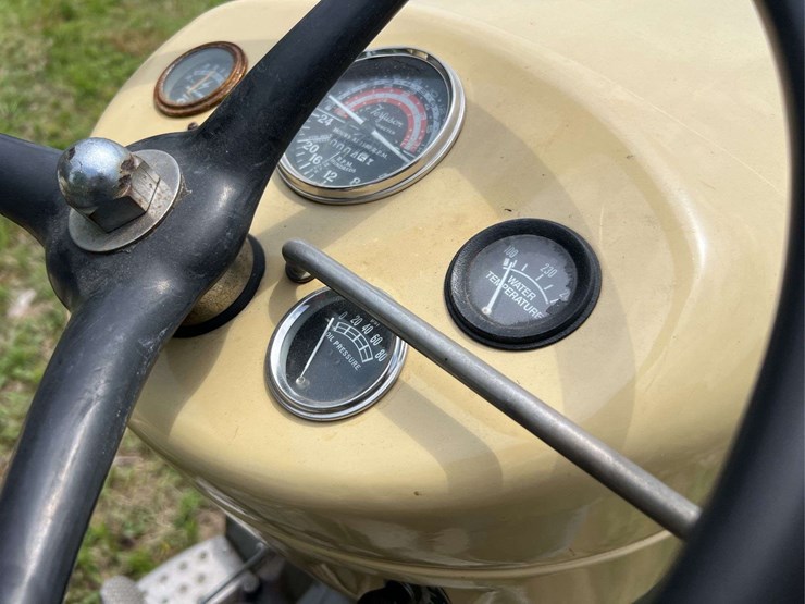 massey-ferguson-40-image-39