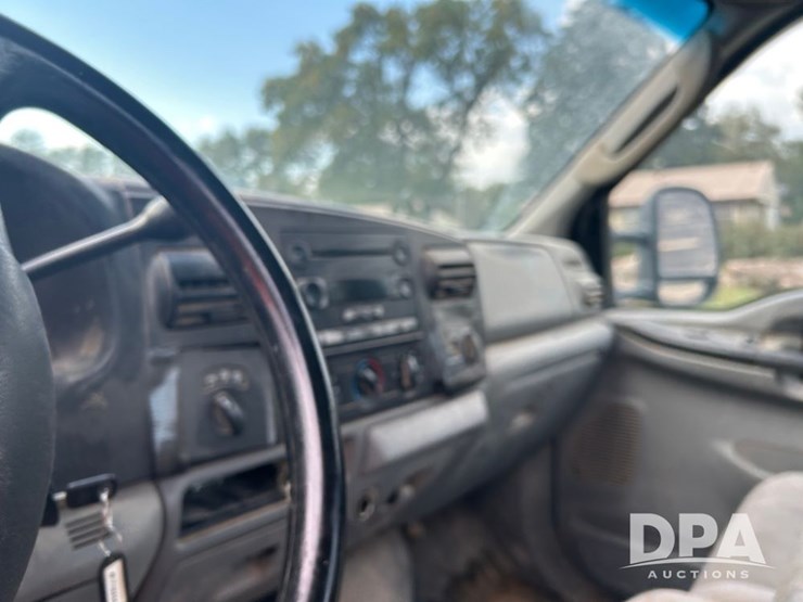 2005-ford-f350-xlt-image-22