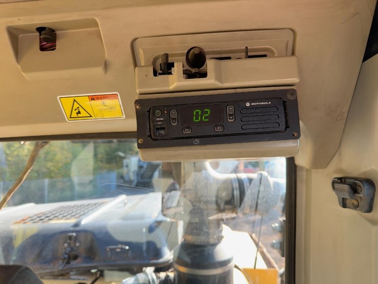2011-caterpillar-320dl-image-36