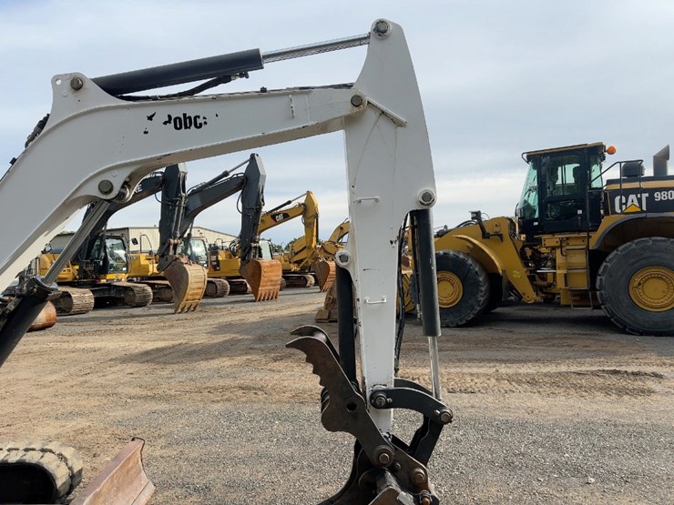 2013-bobcat-e42-image-10