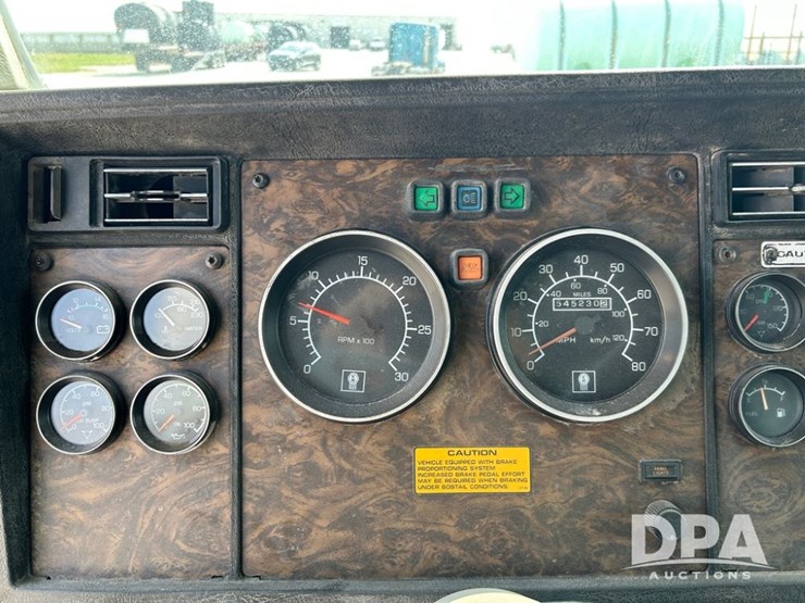 1995-kenworth-t600-image-39