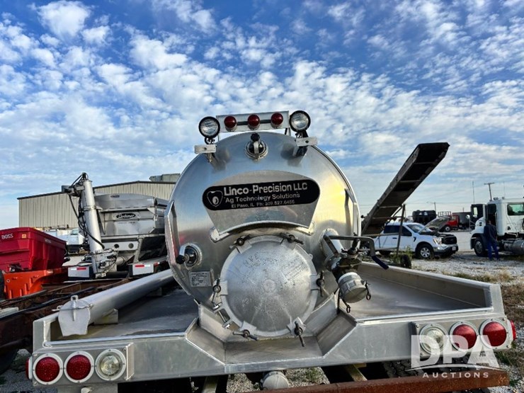2015-custom-tank-image-4